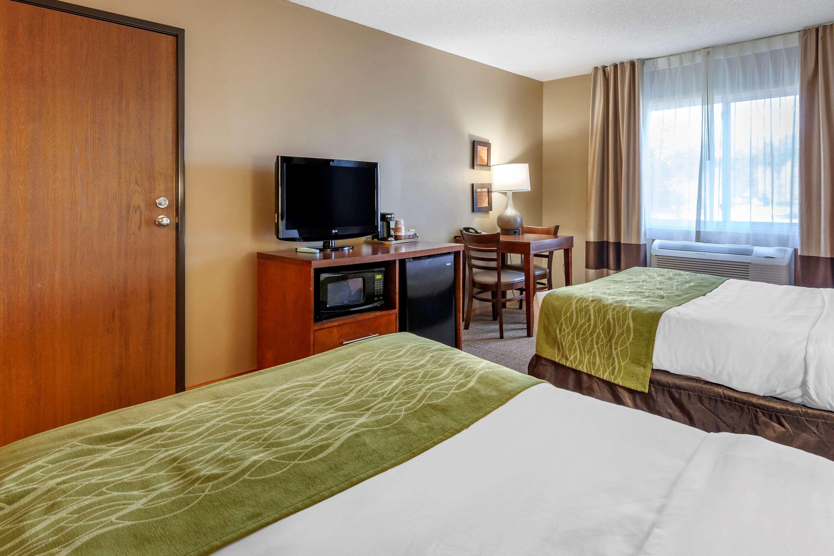 Comfort Inn Rhinelander Exterior photo