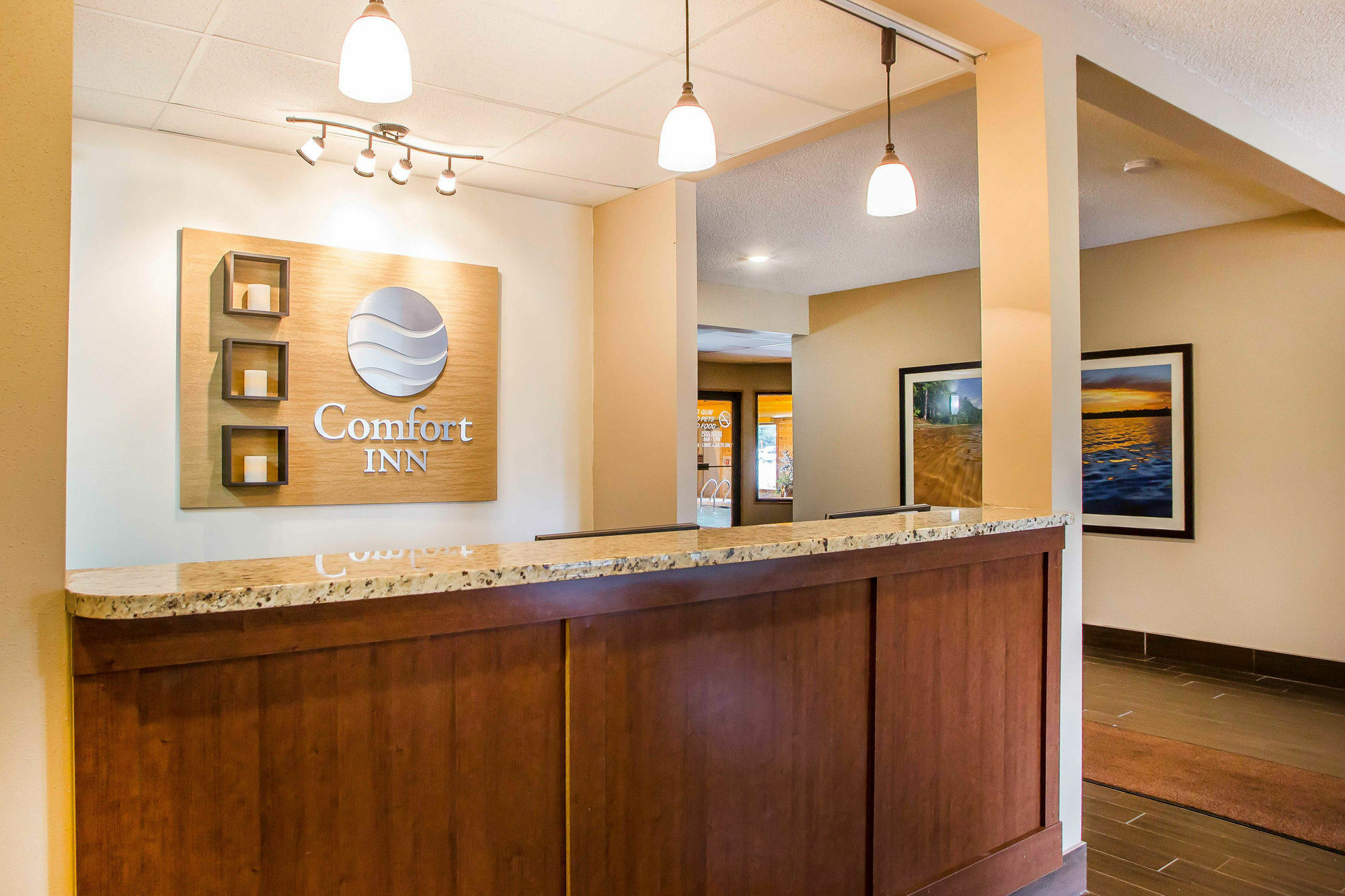 Comfort Inn Rhinelander Exterior photo